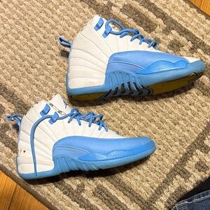 Jordan Kids Sneakers in White and Blue